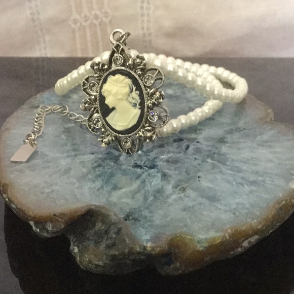 Vtg.15”W/3”FreshwaterCultured White Pearl&CameoPdt - Picture 7 of 14